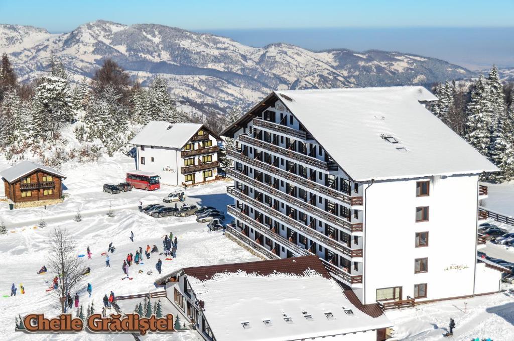 Cheile Gradistei Fundata Resort Exteriör bild