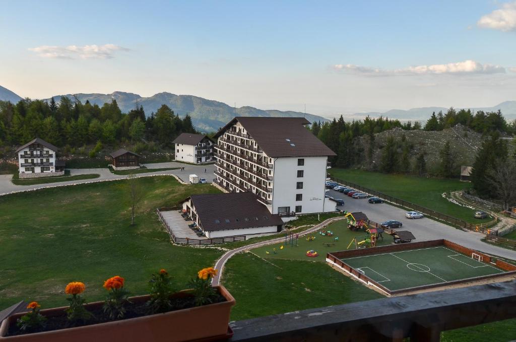 Cheile Gradistei Fundata Resort Exteriör bild